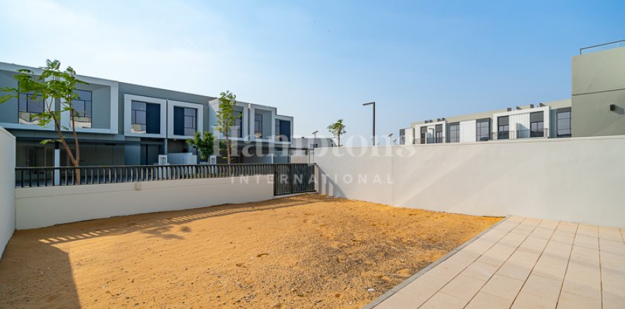 Villetta a schiera a Al Furjan, Dubai, EAU 3 camere da letto, 246.67 mq. № 583747