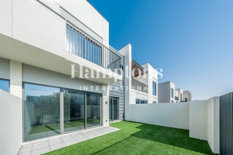 Radhus uthyres i Arabian Ranches 3, Dubai, UAE 3 sovrum, 128.57775200 kvm Nr. 651338 - fotografi 10