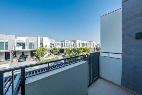 Radhus uthyres i Arabian Ranches 3, Dubai, UAE 3 sovrum, 128.57775200 kvm Nr. 651338 - fotografi 18