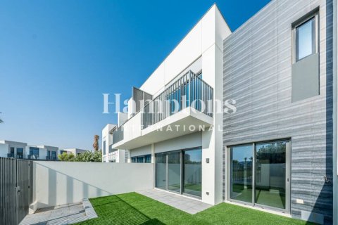 Radhus uthyres i Arabian Ranches 3, Dubai, UAE 3 sovrum, 128.57775200 kvm Nr. 651338 - fotografi 9