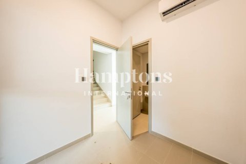 Radhus uthyres i Arabian Ranches 3, Dubai, UAE 3 sovrum, 128.57775200 kvm Nr. 651338 - fotografi 12