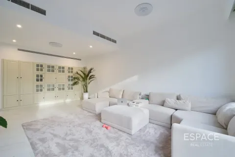 Villa in Dubai Hills Estate, UAE 5 bedrooms, 344 sq.m. № 737962 - photo 3