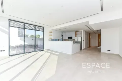 Villa til salg i Jumeirah Golf Estates, Dubai, UAE 4 soveværelser, 321 kvm № 737957 - foto 3
