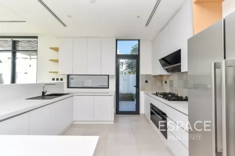 Villa til salg i Jumeirah Golf Estates, Dubai, UAE 4 soveværelser, 321 kvm № 737957 - foto 5
