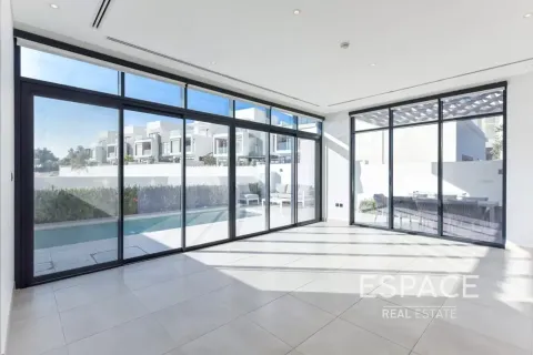 Villa til salg i Jumeirah Golf Estates, Dubai, UAE 4 soveværelser, 321 kvm № 737957 - foto 2