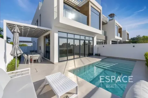 Villa til salg i Jumeirah Golf Estates, Dubai, UAE 4 soveværelser, 321 kvm № 737957 - foto 1