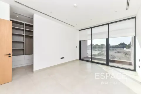 Villa til salg i Jumeirah Golf Estates, Dubai, UAE 4 soveværelser, 321 kvm № 737957 - foto 6