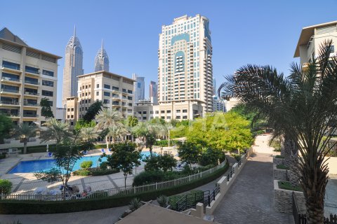 Korter asukohaga Greens, Dubai, AÜE: 2 magamistoaga, 150 m² Nr 706995