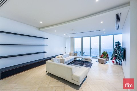 Attico in vendita a Dubai, EAU 4 camere da letto, 511.9 mq. № 578218 - foto 4