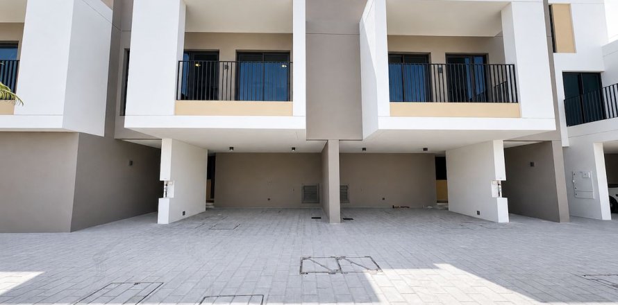 Villa in Dubai, UAE 3 bedrooms, 255.1 sq.m. № 760586
