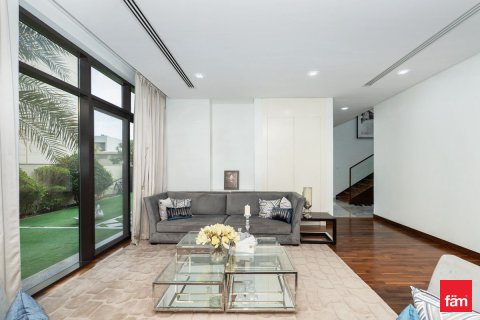 Villa til leje i Dubai, UAE 5 soveværelser, 866.7 kvm № 692935 - foto 8