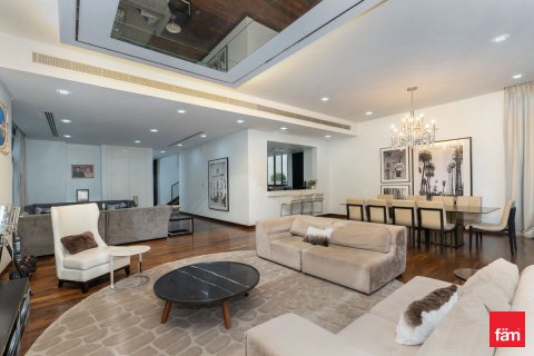 Villa til leje i Dubai, UAE 5 soveværelser, 866.7 kvm № 692935 - foto 6