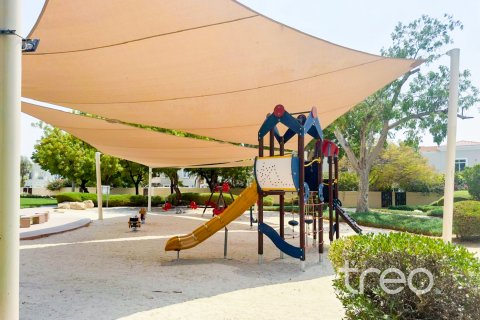 Vila u Arabian Ranches, Dubai, UAE 3 spavaćih soba, 244.15 m2 Br. 753780 - fotografija 15