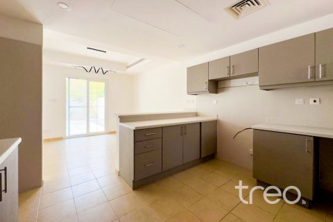 Vila u Arabian Ranches, Dubai, UAE 3 spavaćih soba, 244.15 m2 Br. 753780 - fotografija 5