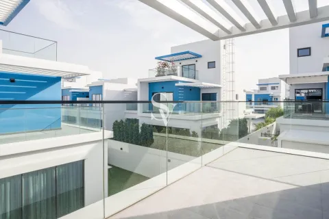 Kuća u nizu u Damac Lagoons, Dubai, UAE 5 spavaćih soba, 220 m2 Br. 751810 - fotografija 2