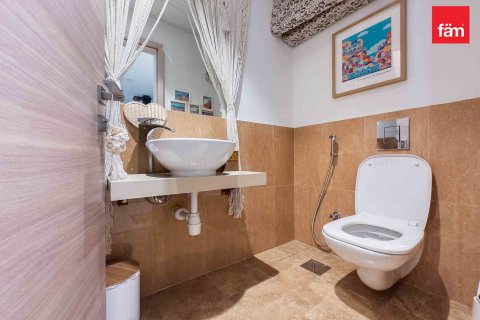 Lägenhet till försäljning i Culture Village, Dubai, UAE 2 sovrum, 100.3 kvm Nr. 645787 - fotografi 24