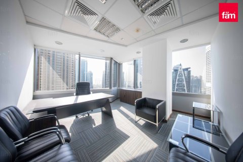Kantoor te huur in Dubai, VAE 99.4 vr.m., nr 645786 - foto 1