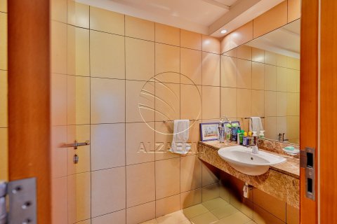 Apartment in Al Reem Island, Abu Dhabi, UAE 4 bedrooms, 262 sq.m. № 615850 - photo 12