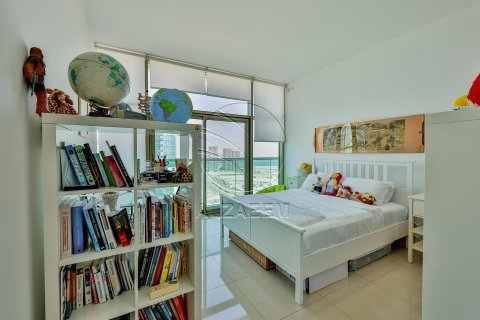 Apartment in Al Reem Island, Abu Dhabi, UAE 4 bedrooms, 262 sq.m. № 615850 - photo 18