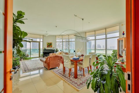 Apartment in Al Reem Island, Abu Dhabi, UAE 4 bedrooms, 262 sq.m. № 615850 - photo 5