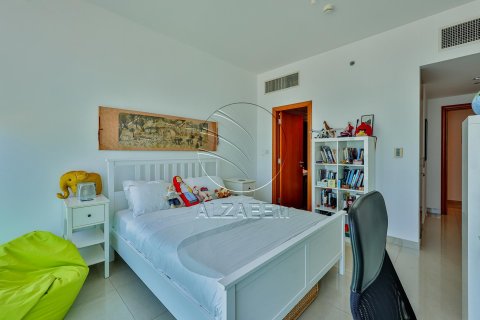 Apartment in Al Reem Island, Abu Dhabi, UAE 4 bedrooms, 262 sq.m. № 615850 - photo 22