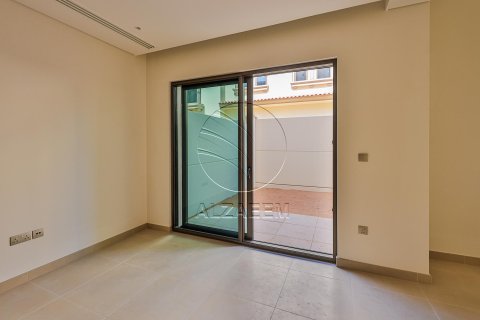 Rumah bandar di Khalifa City, Abu Dhabi, UAE 3 bilik tidur, 184 meter persegi № 615847 - foto 12