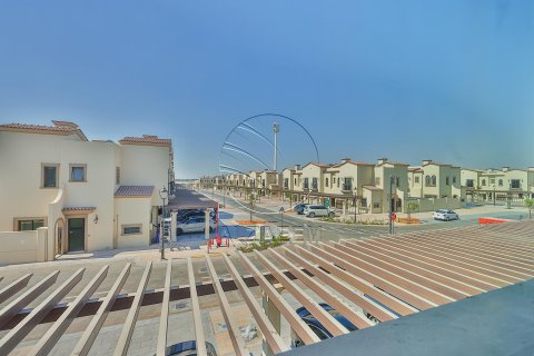 Townhouse in Khalifa City, Abu Dhabi, UAE 2 bedrooms, 123 sq.m. № 615848 - photo 1