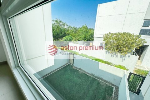 Villa para venda em Dubai Land, Dubai, EAU 3 quartos, 161 m2 № 753835 - foto 11