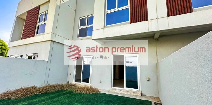 Villa em Dubai Land, Dubai, EAU 3 quartos, 161 m2 № 753835