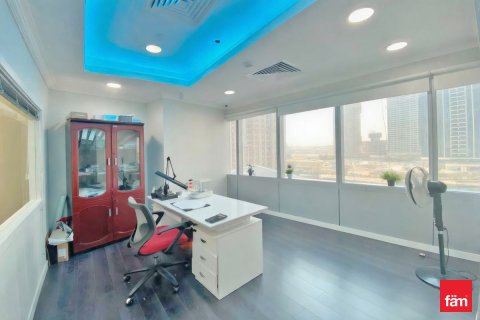 Oficiu în Dubai, EAU 74.4 mp.  №662230