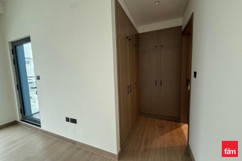 Vilă de închiriat în Dubai, EAU 4 dormitoare, 144 mp. №662235 - poză 10