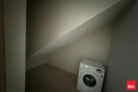 Vilă de închiriat în Dubai, EAU 4 dormitoare, 144 mp. №662235 - poză 15