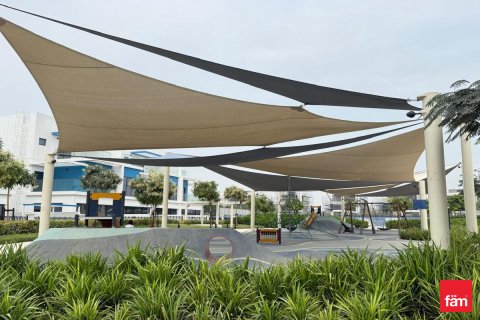 Vilă de închiriat în Dubai, EAU 4 dormitoare, 144 mp. №662235 - poză 17