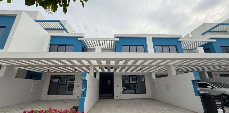 فيلا في دبي 4 غرفة نوم ، 144 متر مربع . ر قم 662235