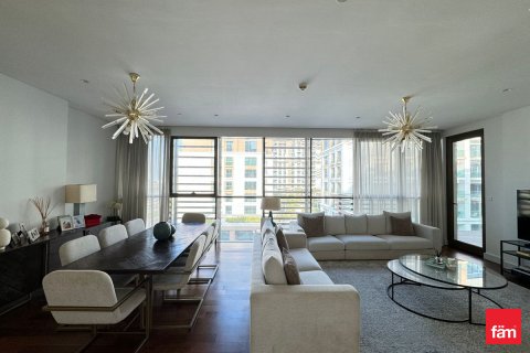 Lägenhet uthyres i Al Wasl, Dubai, UAE 3 sovrum, 210 kvm Nr. 662234 - fotografi 12