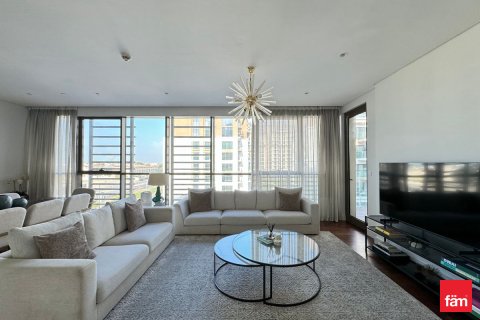 Lägenhet uthyres i Al Wasl, Dubai, UAE 3 sovrum, 210 kvm Nr. 662234 - fotografi 6