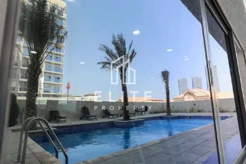 Building til salg i Jumeirah Village Circle, Dubai, UAE 17344 kvm № 620225 - foto 2