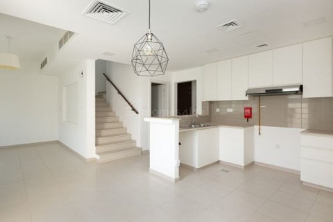 Casa urbana para arrendamento em Town Square, Dubai, EAU 3 quartos, 189 m2 № 693734 - foto 14