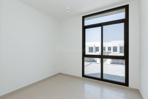 Casa urbana para arrendamento em Town Square, Dubai, EAU 3 quartos, 189 m2 № 693734 - foto 2