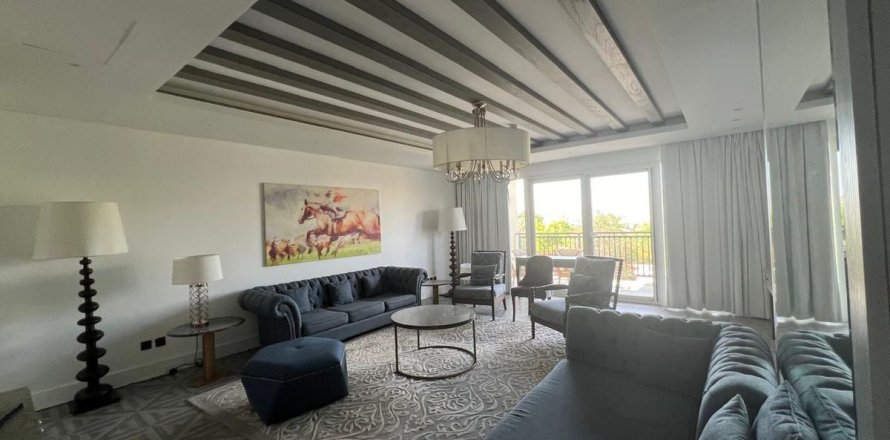 Vila di Dubai, UEA 4 kamar tidur, 965 m2 nomor 694272