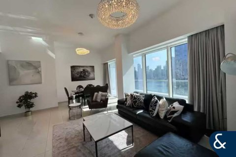 شقة للبيع في الخليج التجاري، دبي، الإمارات العربية المتحدة 2 غرفة نوم ، 174 متر مربع ، رقم 685035 - صورة 2