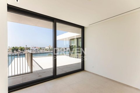Apartmán v Jumeirah, Dubai, SAE 4 spálne, 341.42 m2 č. 744475 - Fotografia 11