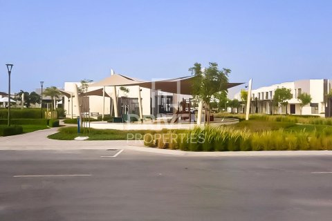 Townhouse in Dubai South (Dubai World Central), Dubai, UAE 3 bedrooms, 185 sq.m. № 683554 - photo 1