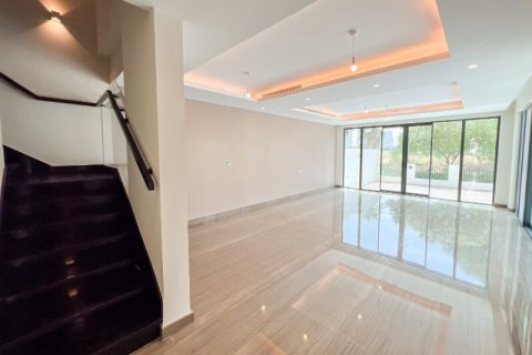 Rijtjeshuis te huur in DAMAC Hills (Akoya by DAMAC), Dubai, VAE 6 slaapkamers, 256 vr.m., nr 690826 - foto 3