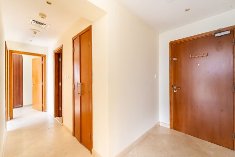 Apartment til salg i Dubai Marina, Dubai, UAE 2 soveværelser, 134.06 kvm № 748330 - foto 3