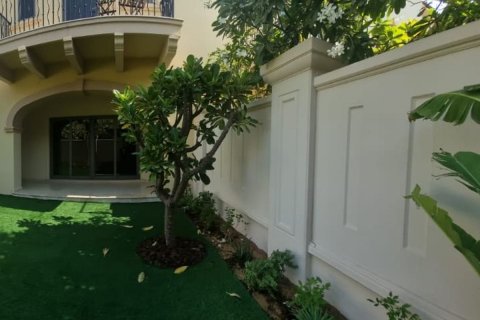 Řadový dům na Saadiyat Island, Abu Dhabi, SAE 4 ložnice, 404 m² Č.: 594542 - fotografie 8