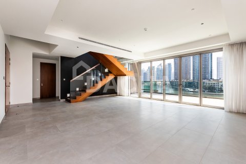 Lägenhet till försäljning i Dubai Marina, Dubai, UAE 3 sovrum, 329 kvm Nr. 726880 - fotografi 2