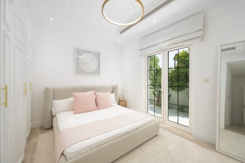 Villa til salg i Jumeirah Golf Estates, Dubai, UAE 6 soveværelser, 975.48 kvm № 762793 - foto 18