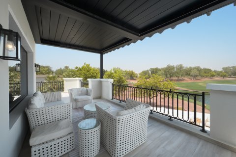Villa til salg i Jumeirah Golf Estates, Dubai, UAE 6 soveværelser, 975.48 kvm № 762793 - foto 19