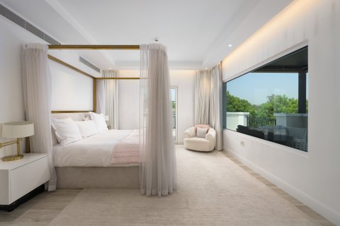 Villa til salg i Jumeirah Golf Estates, Dubai, UAE 6 soveværelser, 975.48 kvm № 762793 - foto 14